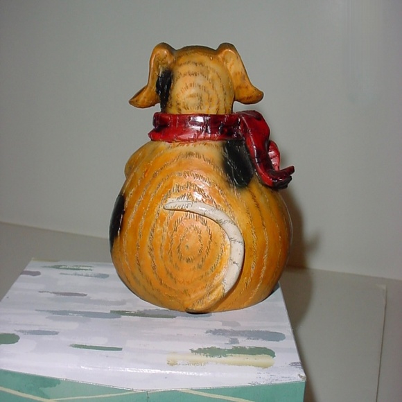 DENNIS EAST 2004 DOG JOINTED LEGS W GIFT BOX FIGURINE SHELF SITTER - ITEM #83559 - Picture 3 of 4